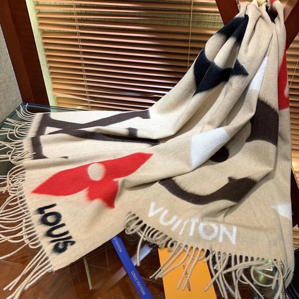 LOUIS VUITTON LV Scarf