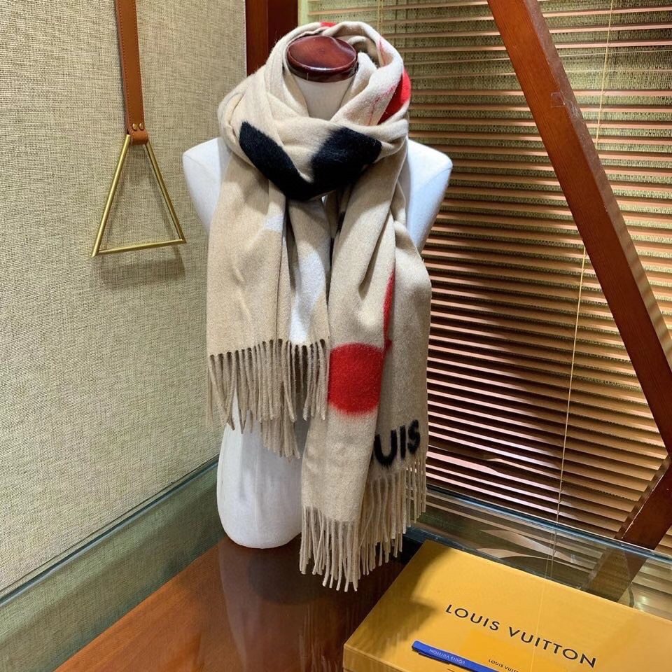 LOUIS VUITTON LV Scarf