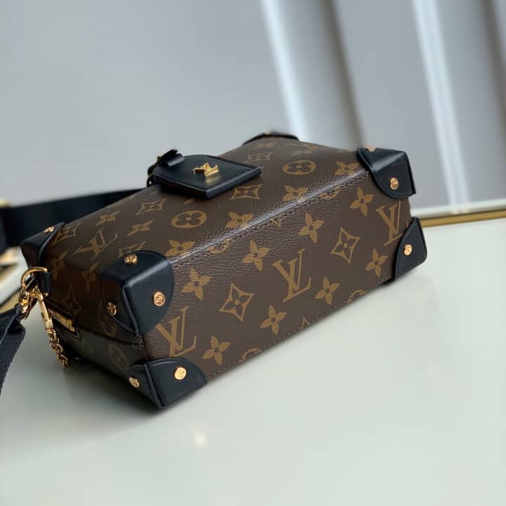M45571  PETITE MALLE SOUPLE, Louis Vuitton LV Handbags