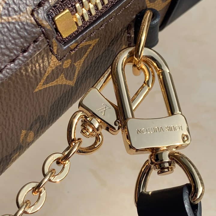 M45571  PETITE MALLE SOUPLE, Louis Vuitton LV Handbags