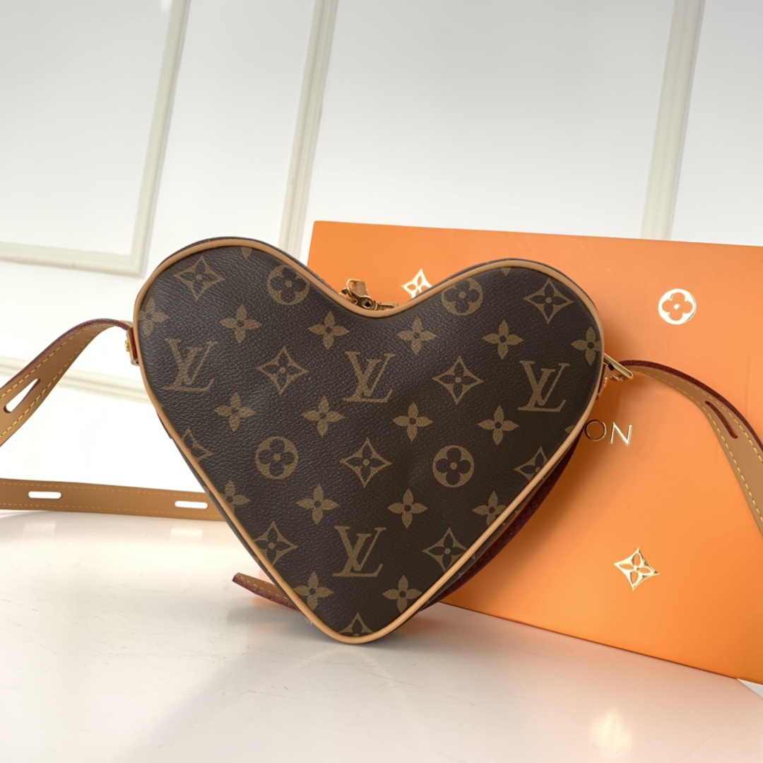 M57456  GAME ON CŒUR, Louis Vuitton LV