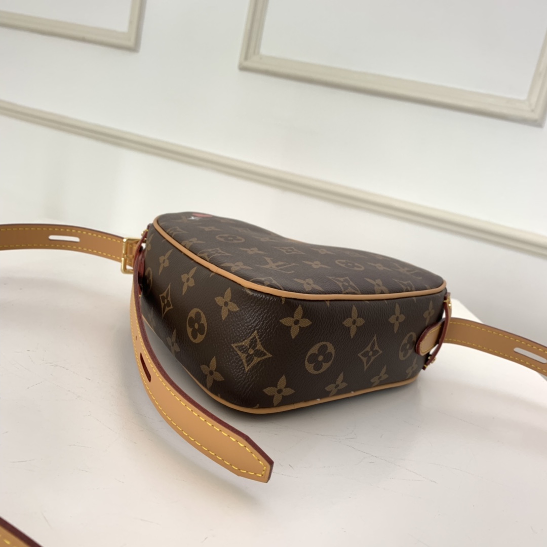 M57456  GAME ON CŒUR, Louis Vuitton LV