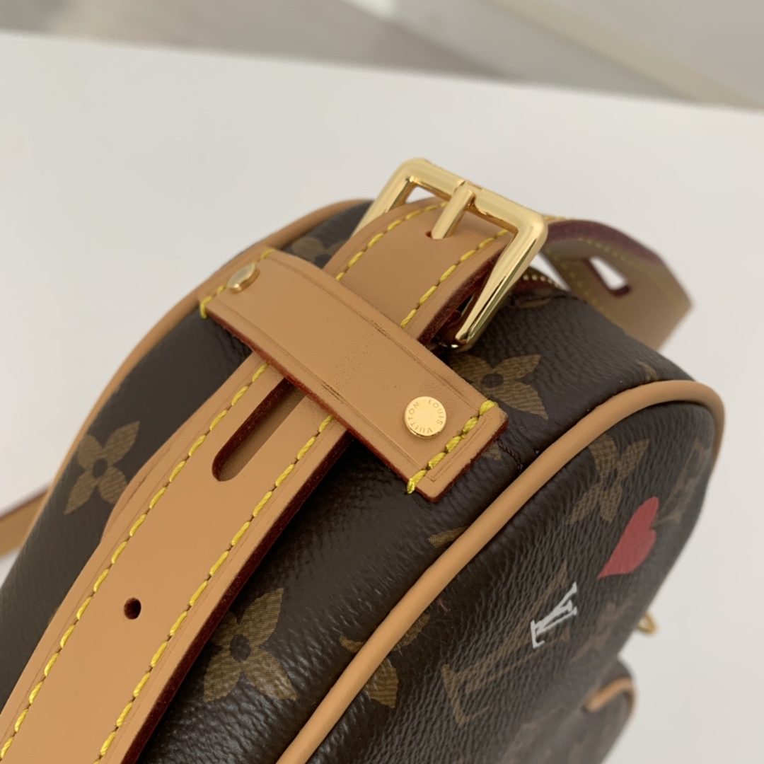 M57456  GAME ON CŒUR, Louis Vuitton LV