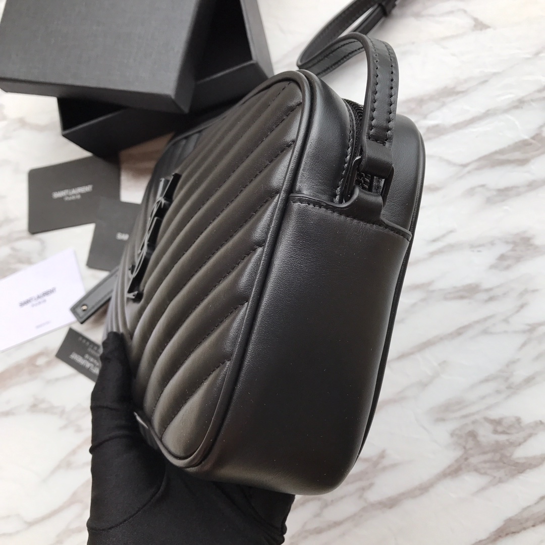 520534, LOU CAMERA BAG IN MATELASSÉ LEATHER, YSL Saint Laurent