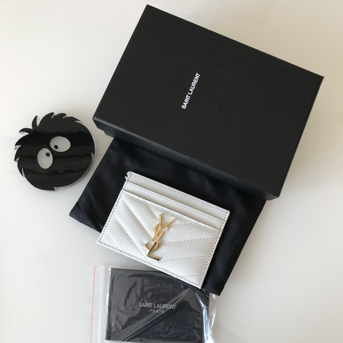 YSL Saint Laurent, 423291, MONOGRAM CREDIT CARD CASE IN GRAIN DE POUDRE TEXTURED MATELASSÉ LEATHER