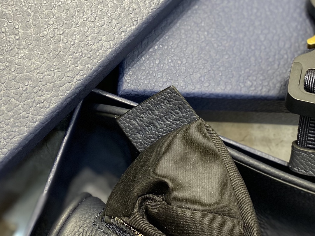 SADDLE BAG, Navy Blue Grained Calfskin, DIOR