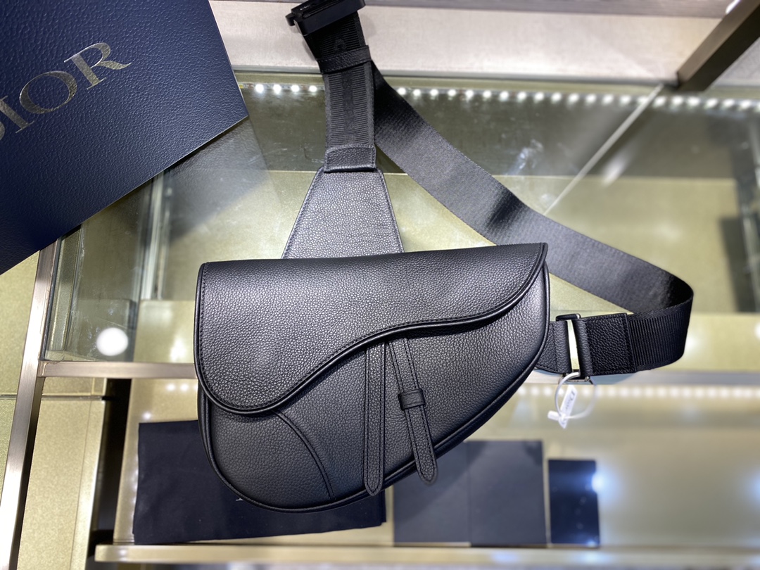 SADDLE BAG, Black Grained Calfskin, DIOR