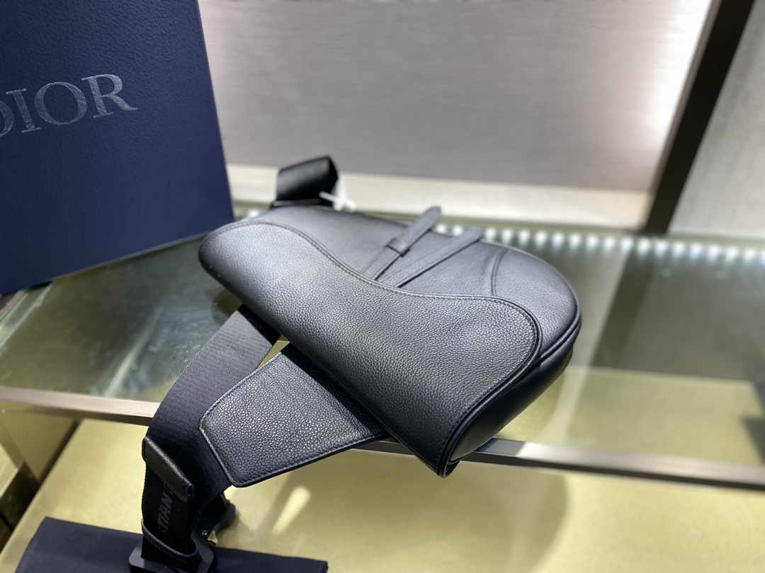 SADDLE BAG, Black Grained Calfskin, DIOR