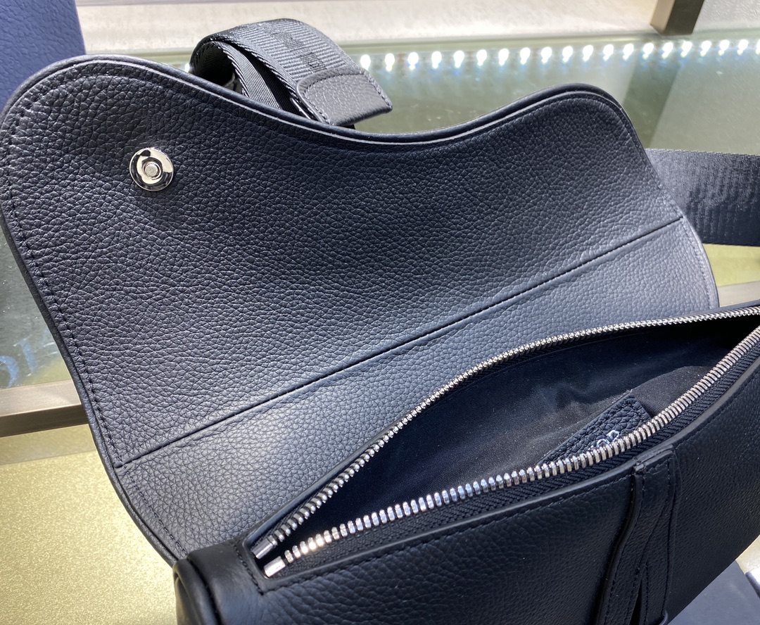 SADDLE BAG, Black Grained Calfskin, DIOR