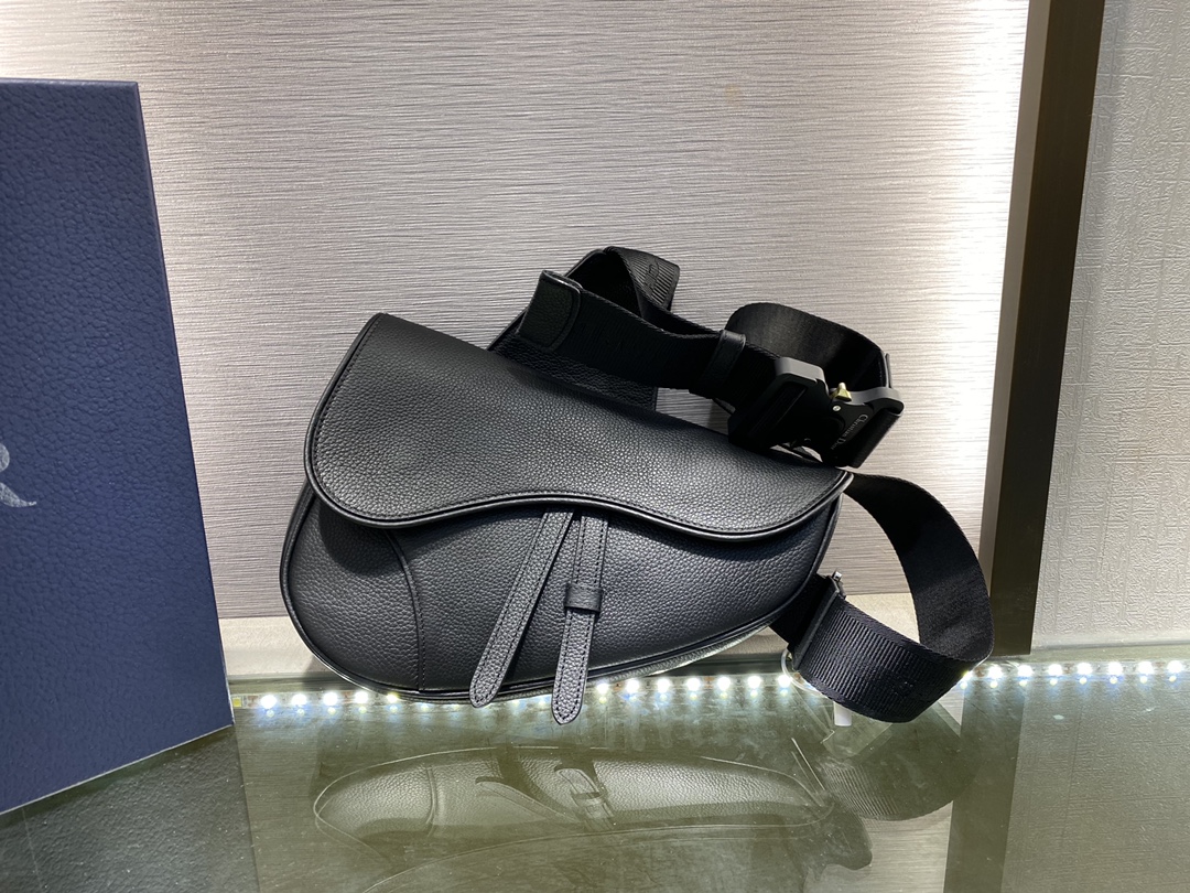 SADDLE BAG, Black Grained Calfskin, DIOR