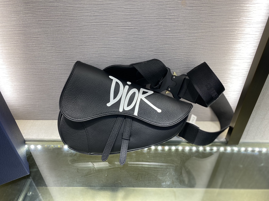 SADDLE BAG, Black Grained Calfskin with DIOR AND SHAWN Signature, DIOR