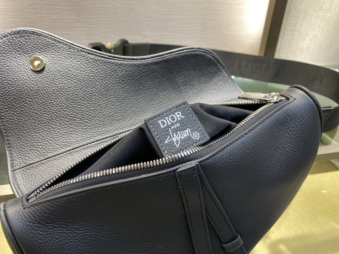 SADDLE BAG, Black Grained Calfskin with DIOR AND SHAWN Signature, DIOR