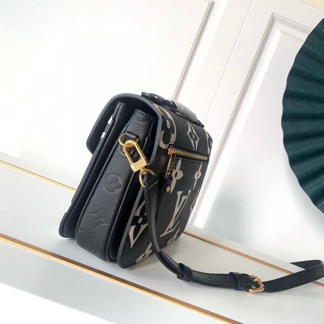 M45385  LV CRAFTY POCHETTE MÉTIS, Louis Vuitton LV