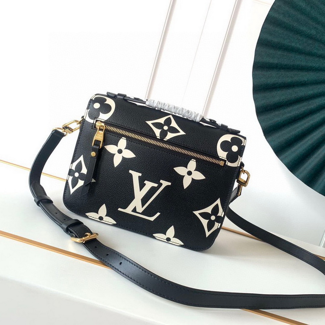 M45385  LV CRAFTY POCHETTE MÉTIS, Louis Vuitton LV