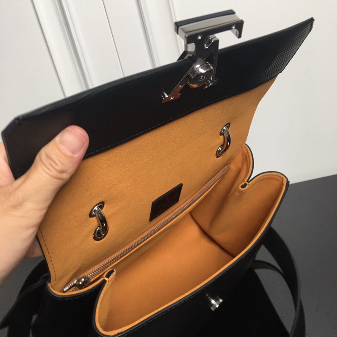 M53695 GRENELLE PM, LOUIS VUITTON LV