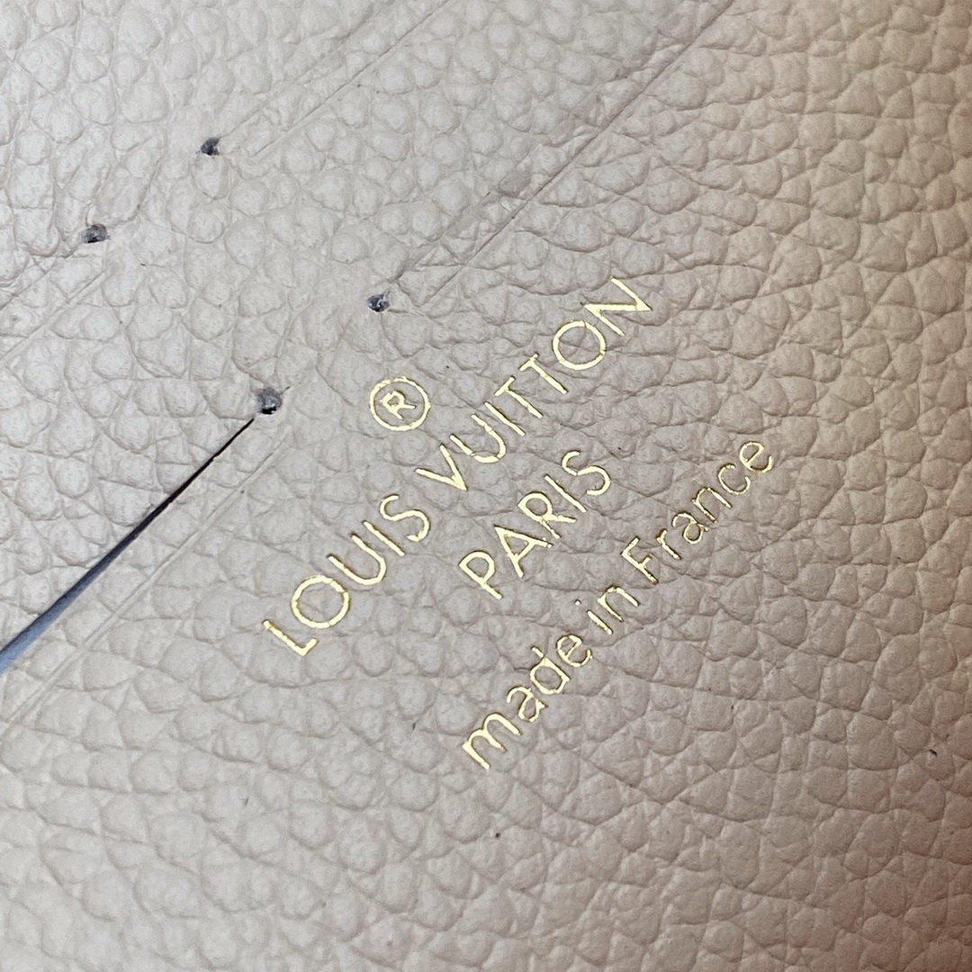 M56087  LOCKME CLUTCH, Louis Vuitton LV