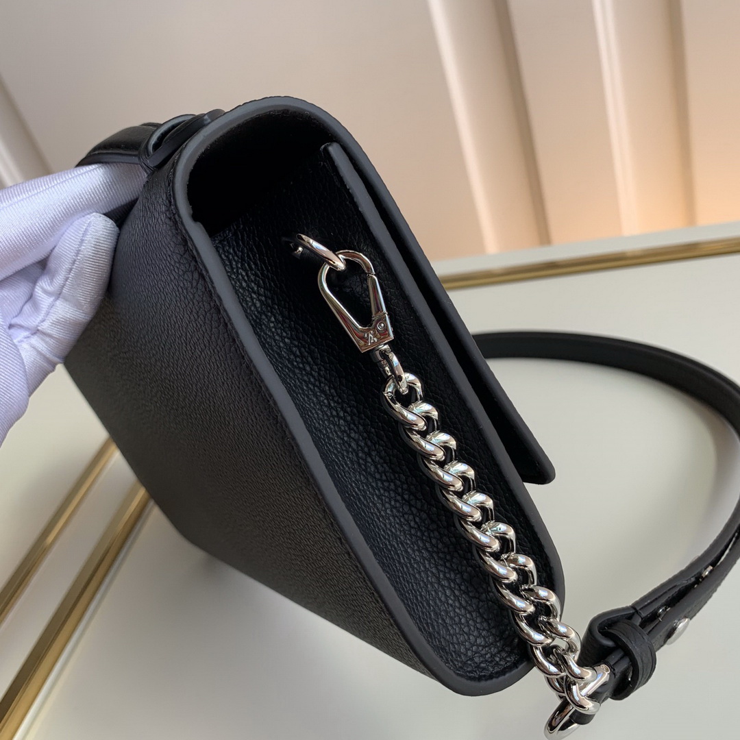 M56088  LOCKME CLUTCH, Louis Vuitton LV