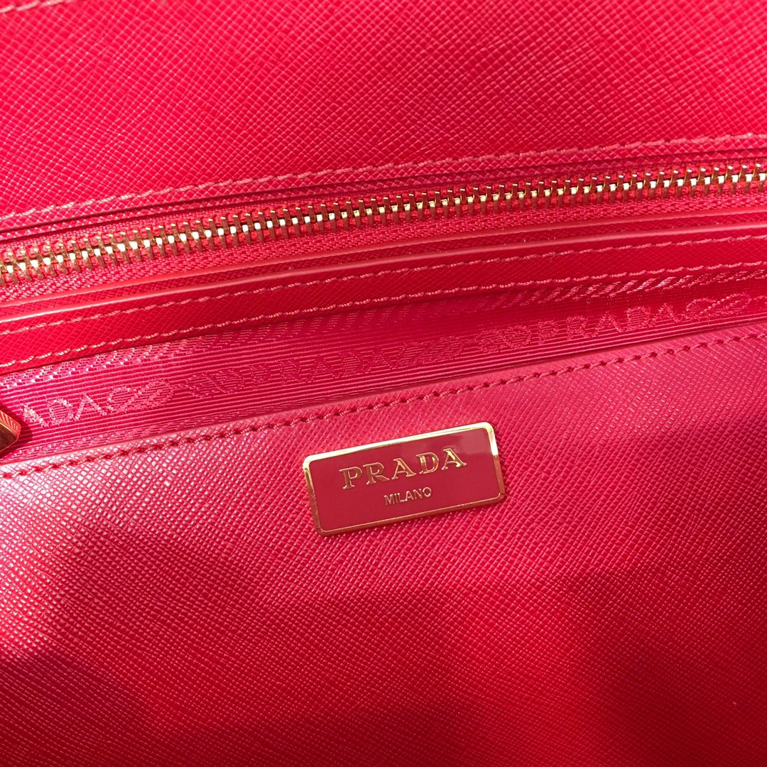 Medium Saffiano Leather Prada Galleria Bag, 1BA274