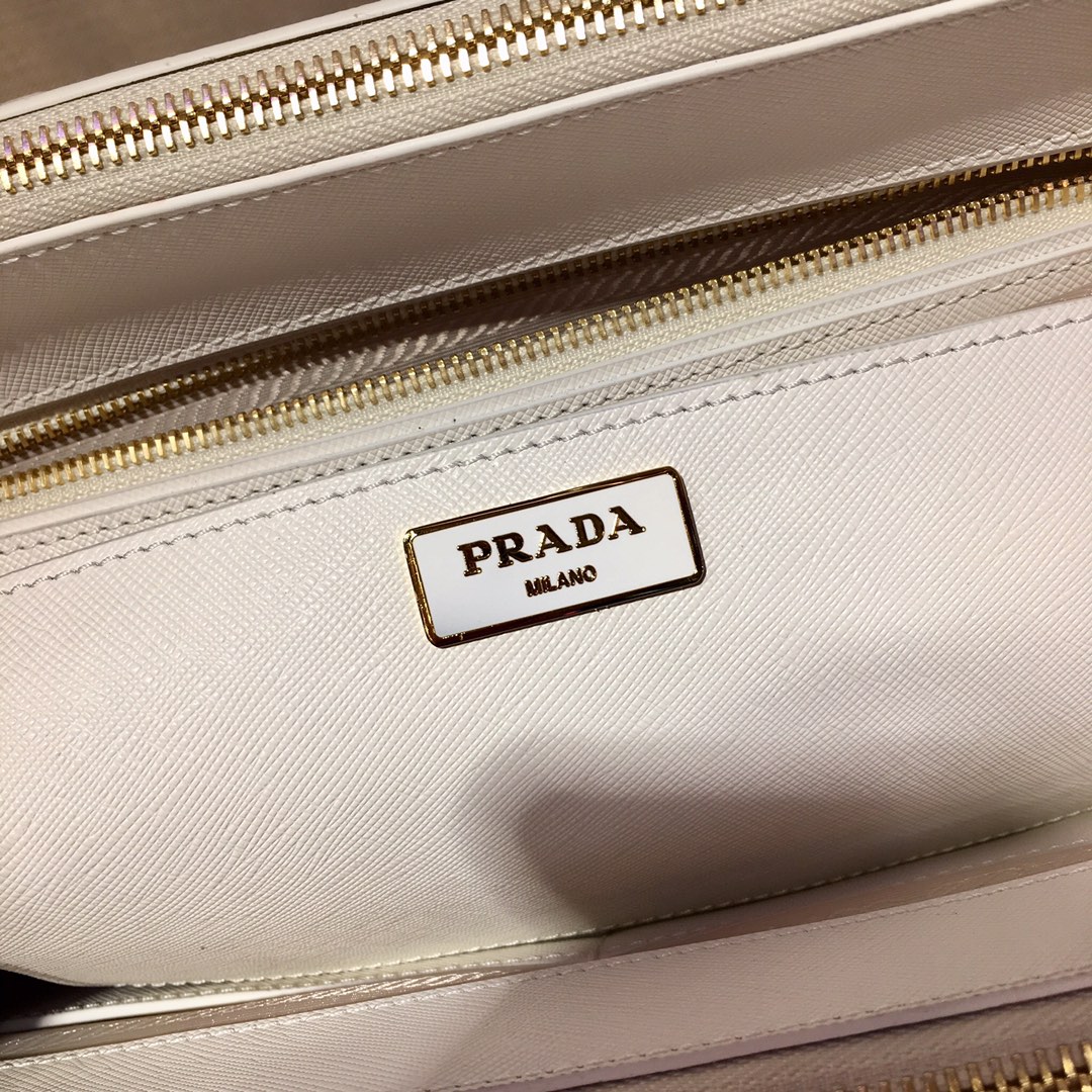 Medium Saffiano Leather Prada Galleria Bag, 1BA274