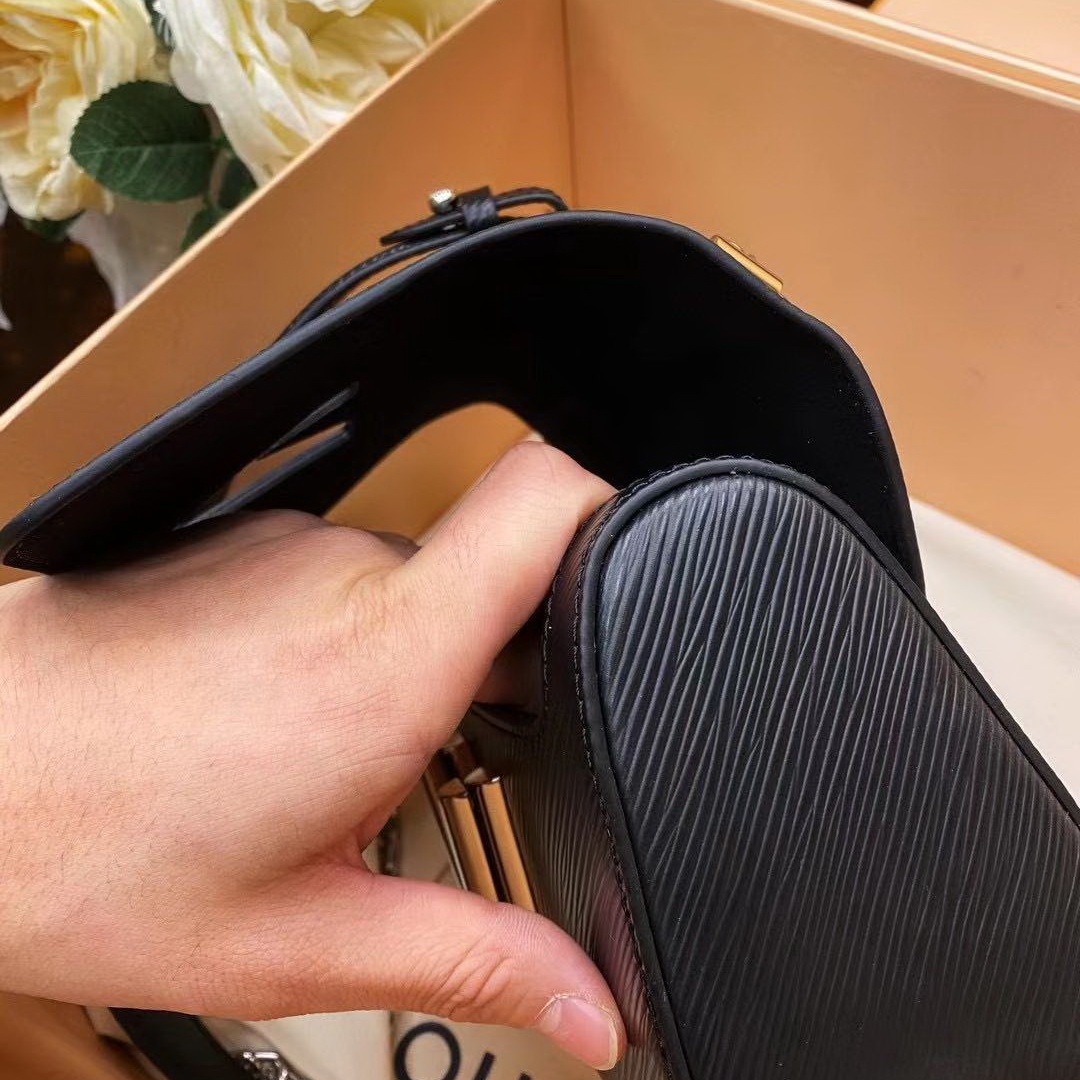 M50332  TWIST PM, Louis Vuitton LV