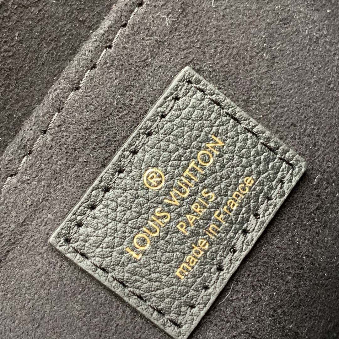 M57073  LOCKME CHAIN PM, LOUIS VUITTON LV