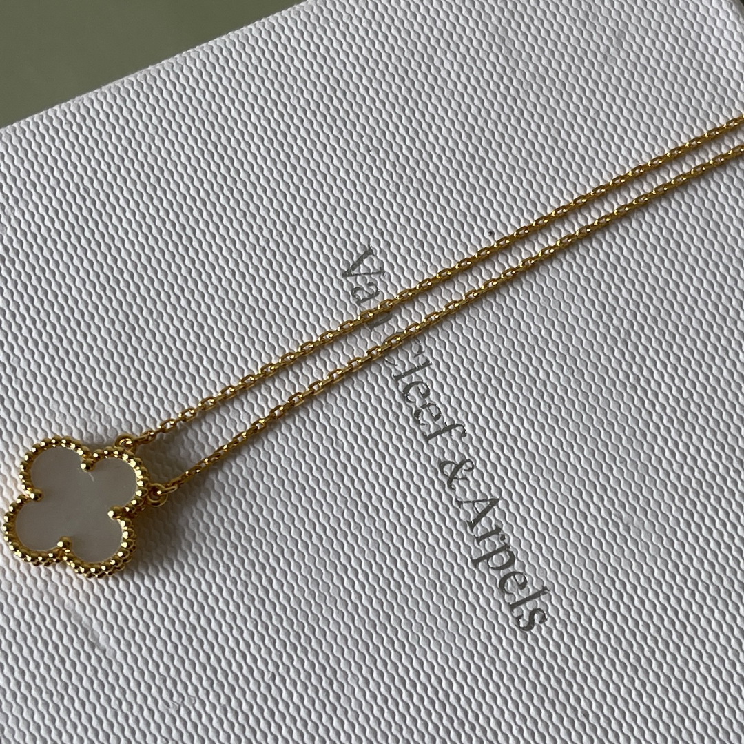 VanCleef&Arpels Necklaces