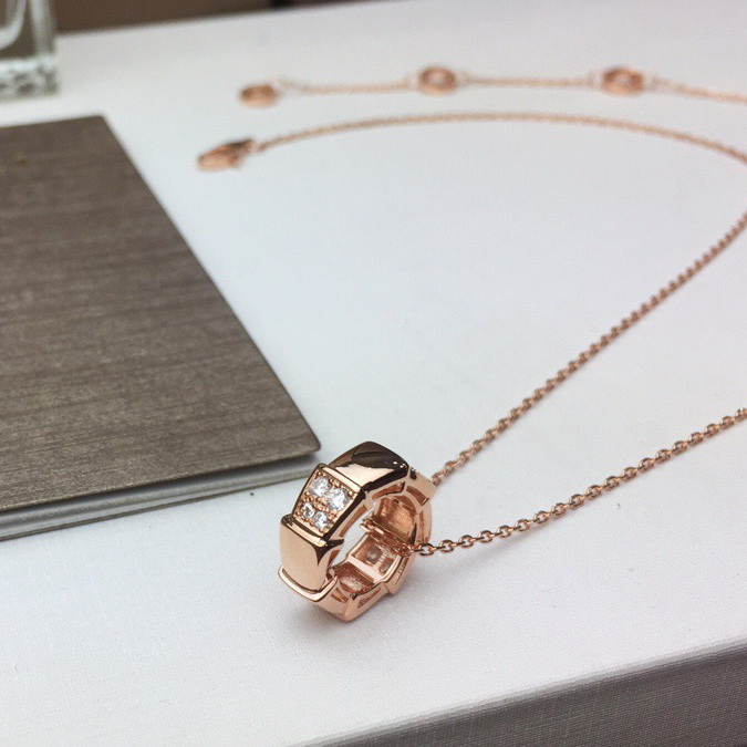 Necklaces & Pendants, Bvlgari