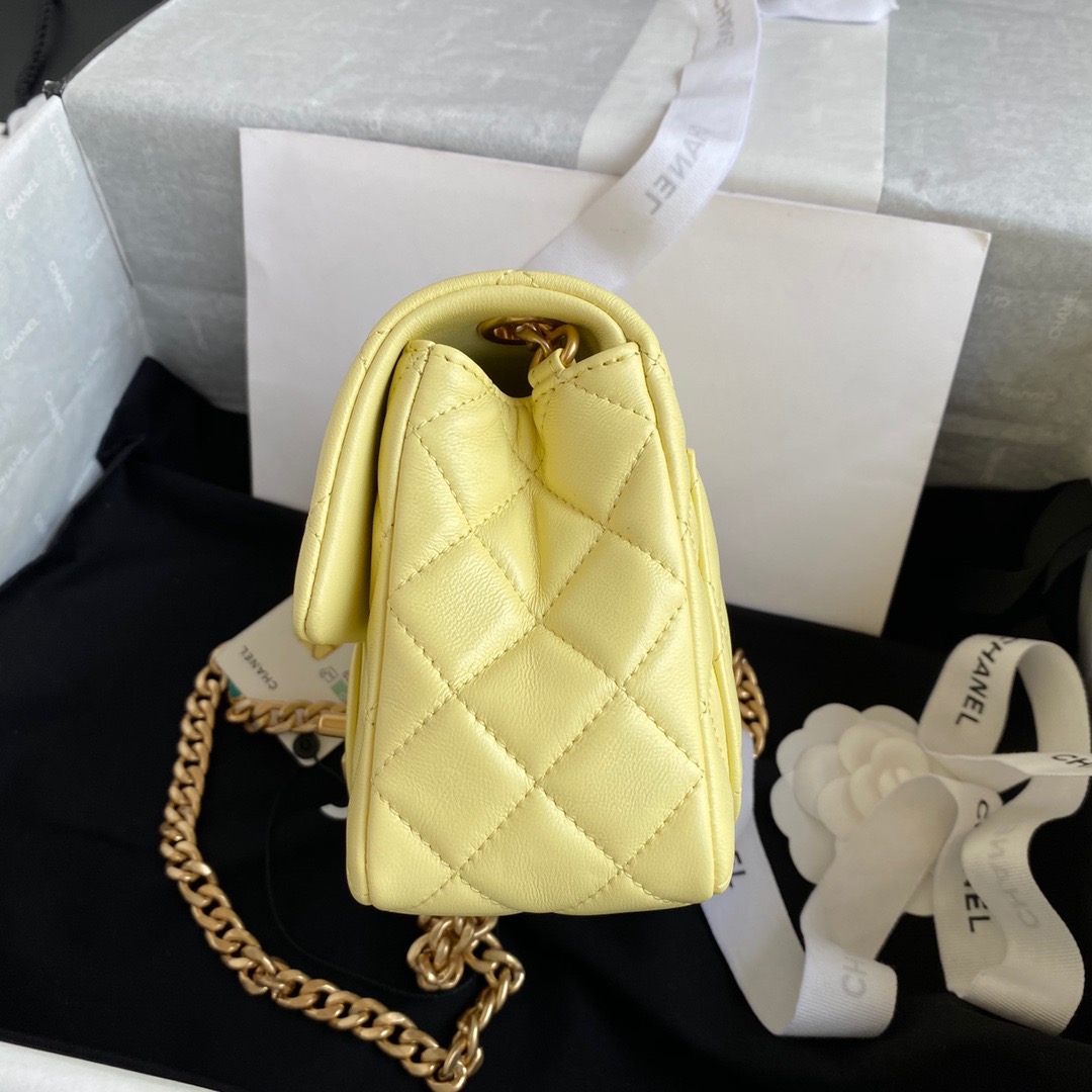 AS2379 chanel flap bag