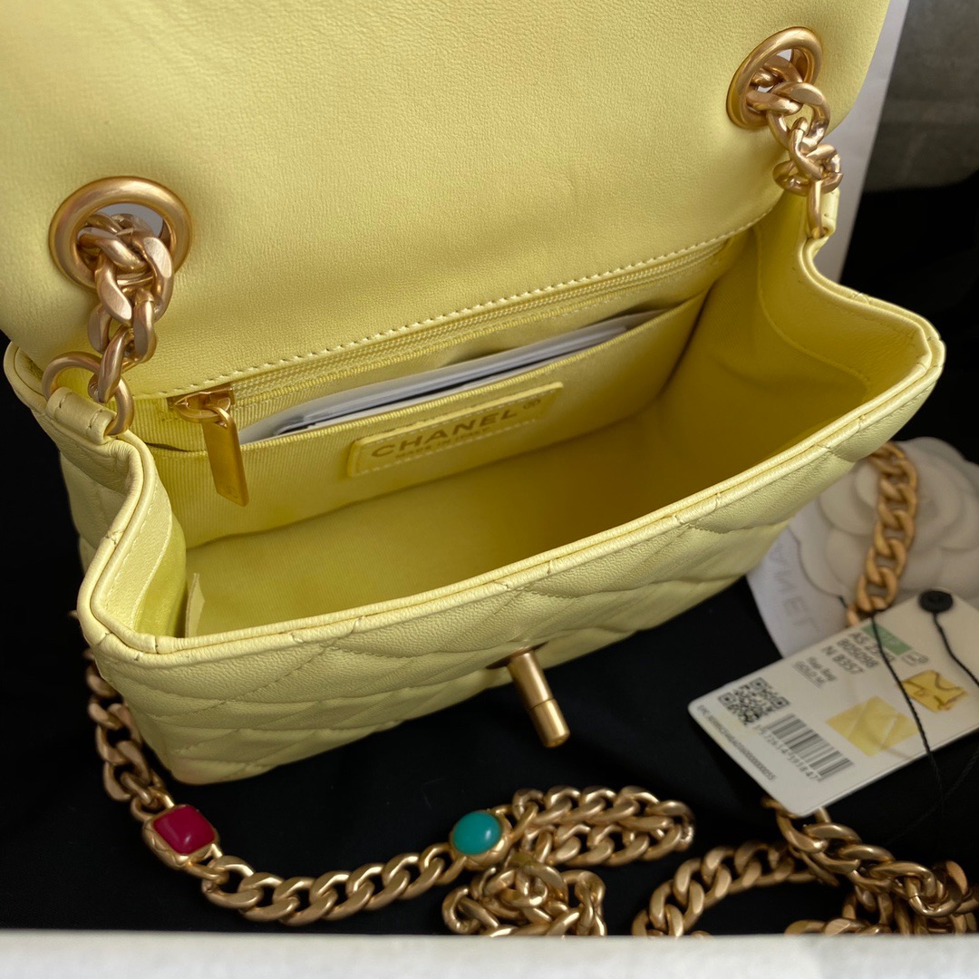 AS2379 chanel flap bag