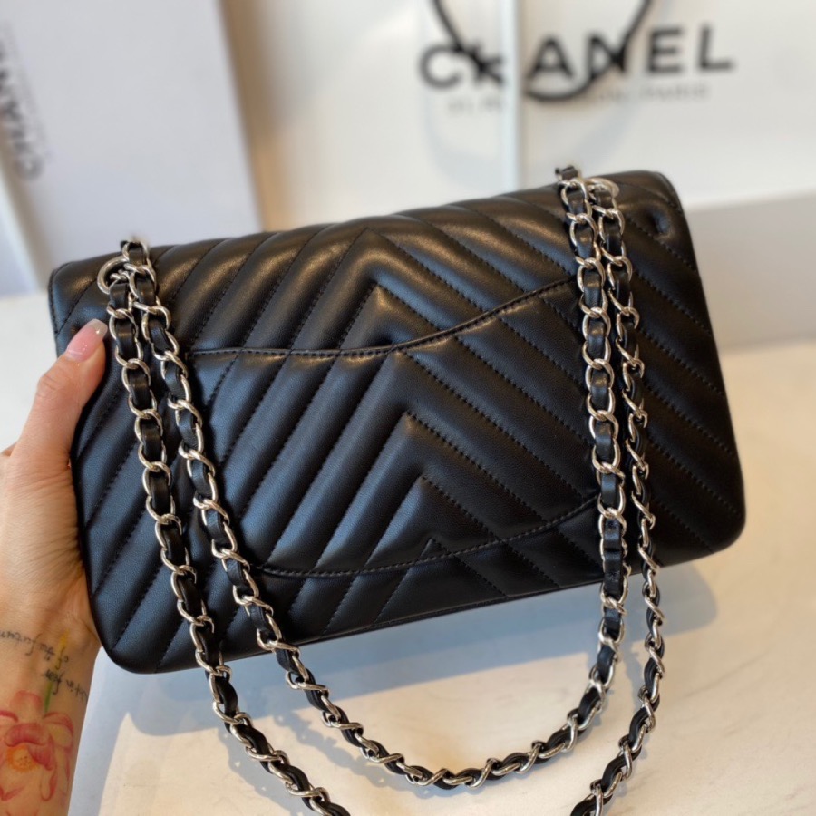 A01112  classic handbag, chanel bags