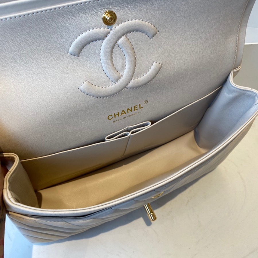 A01112  classic handbag, chanel bags