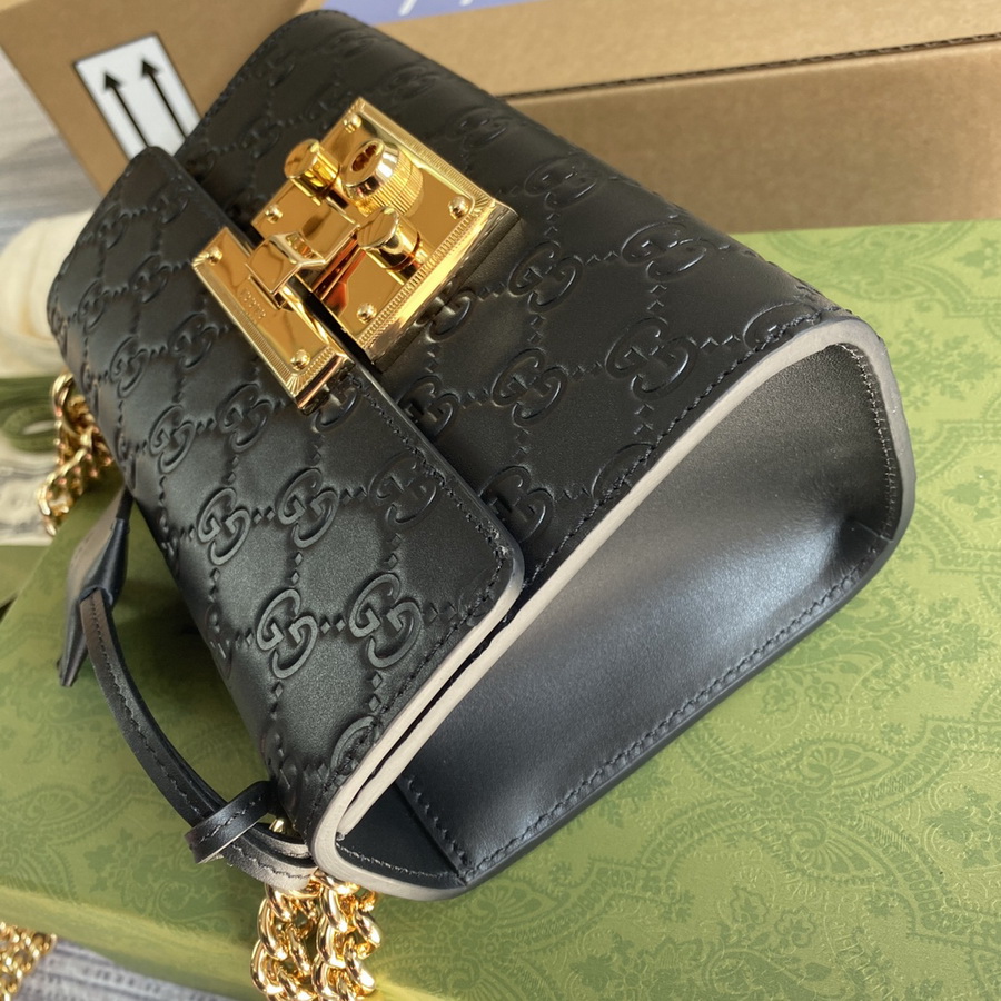 Padlock Gucci Signature shoulder bag, 409487