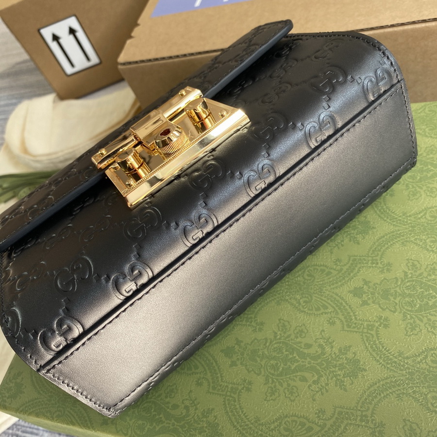 Padlock Gucci Signature shoulder bag, 409487