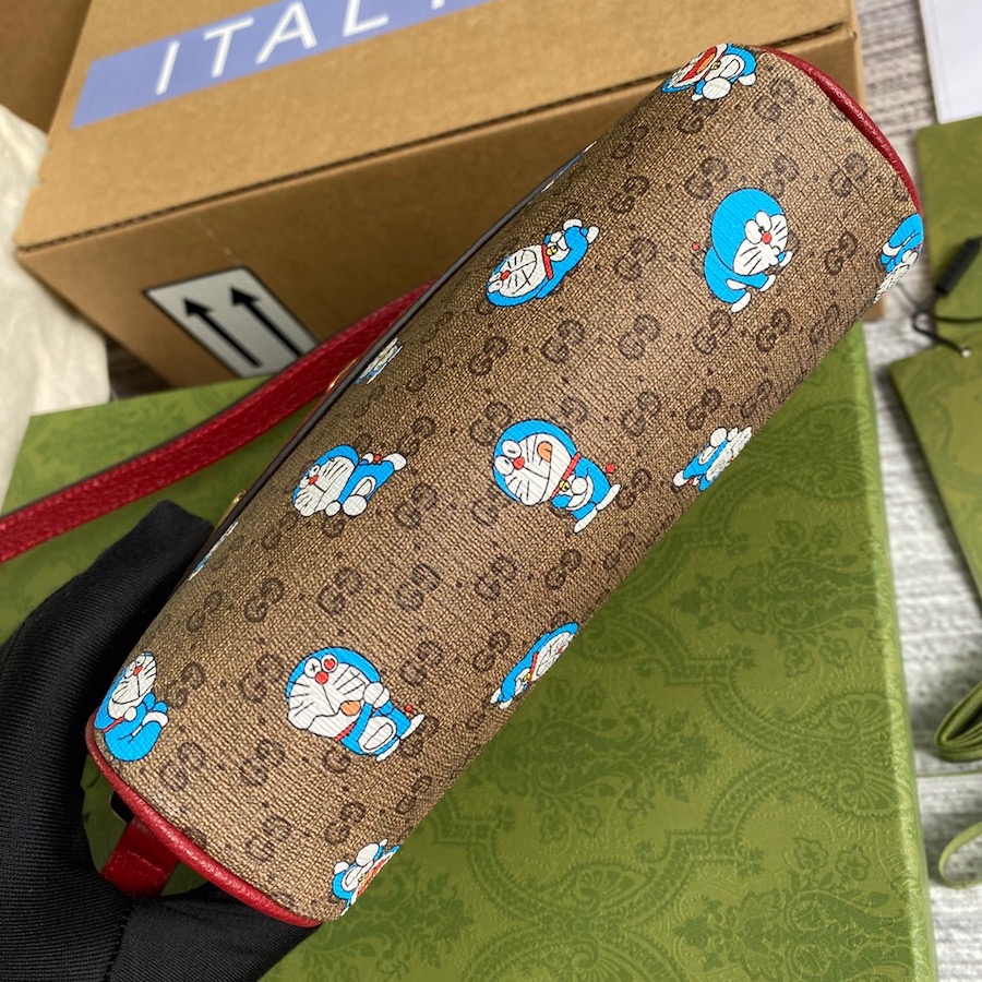 647784 Doraemon x Gucci mini bag, Gucci