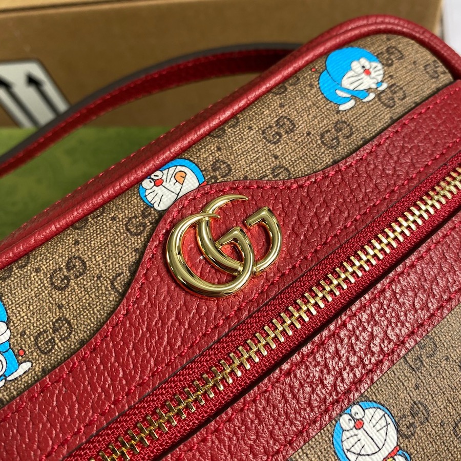 647784 Doraemon x Gucci mini bag, Gucci