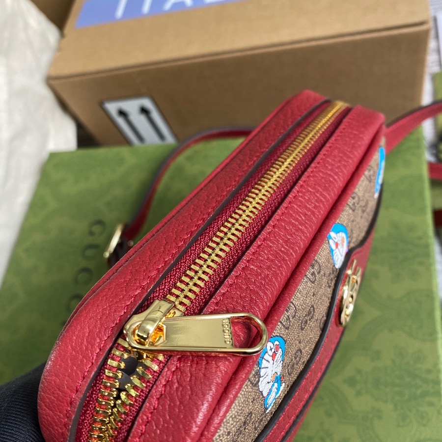 647784 Doraemon x Gucci mini bag, Gucci