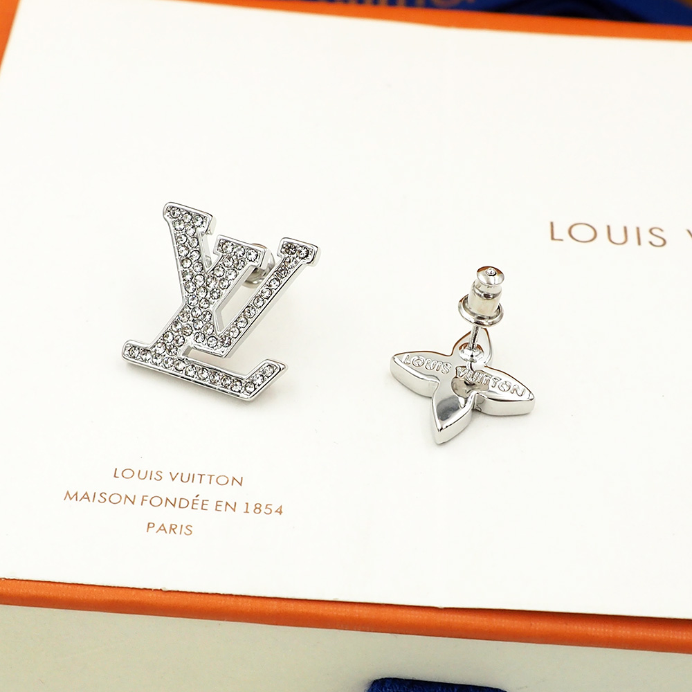 Earrings & Ear Stud, Louis Vuitton LV