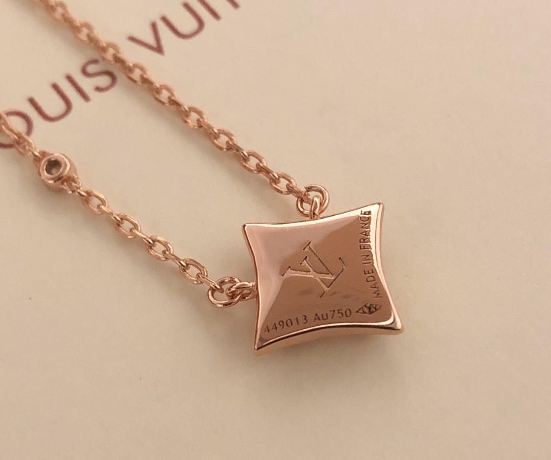 Necklaces and Pendants, Louis Vuitton LV