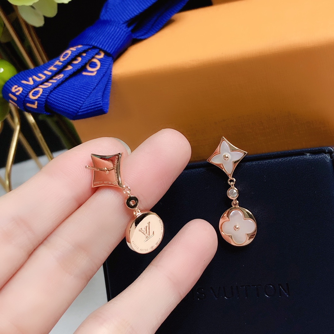 Earrings & Ear Stud, Louis Vuitton LV