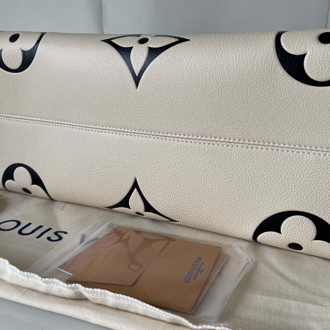 M45372  LV CRAFTY ONTHEGO GM, Louis Vuitton LV