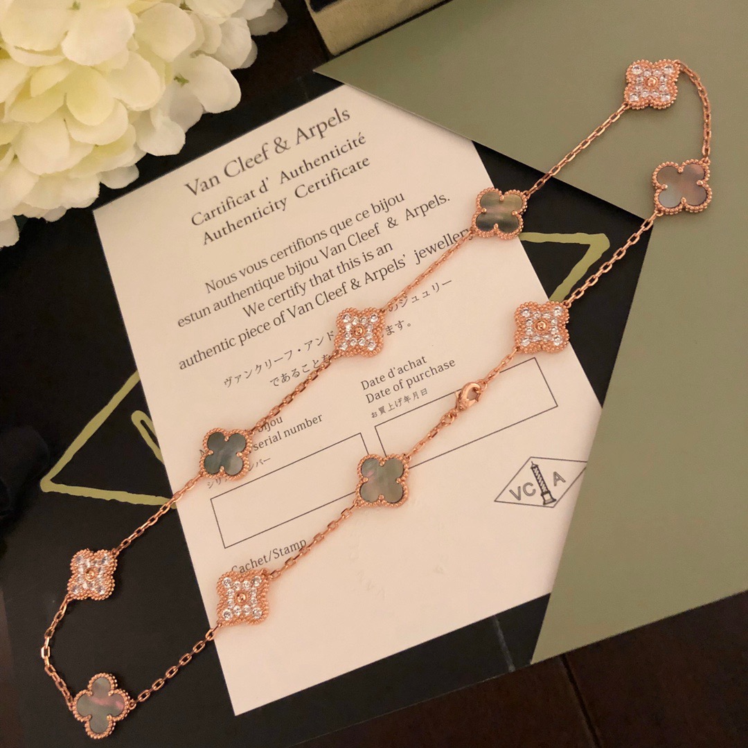VanCleef&Arpels Necklaces