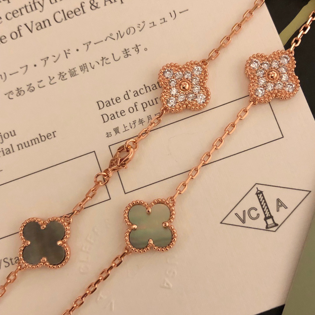 VanCleef&Arpels Necklaces