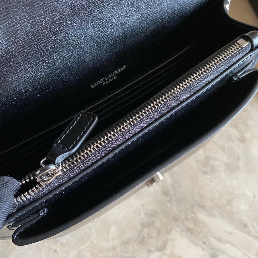 533026 SUNSET CHAIN WALLET IN SMOOTH LEATHER, YSL Saint Laurent