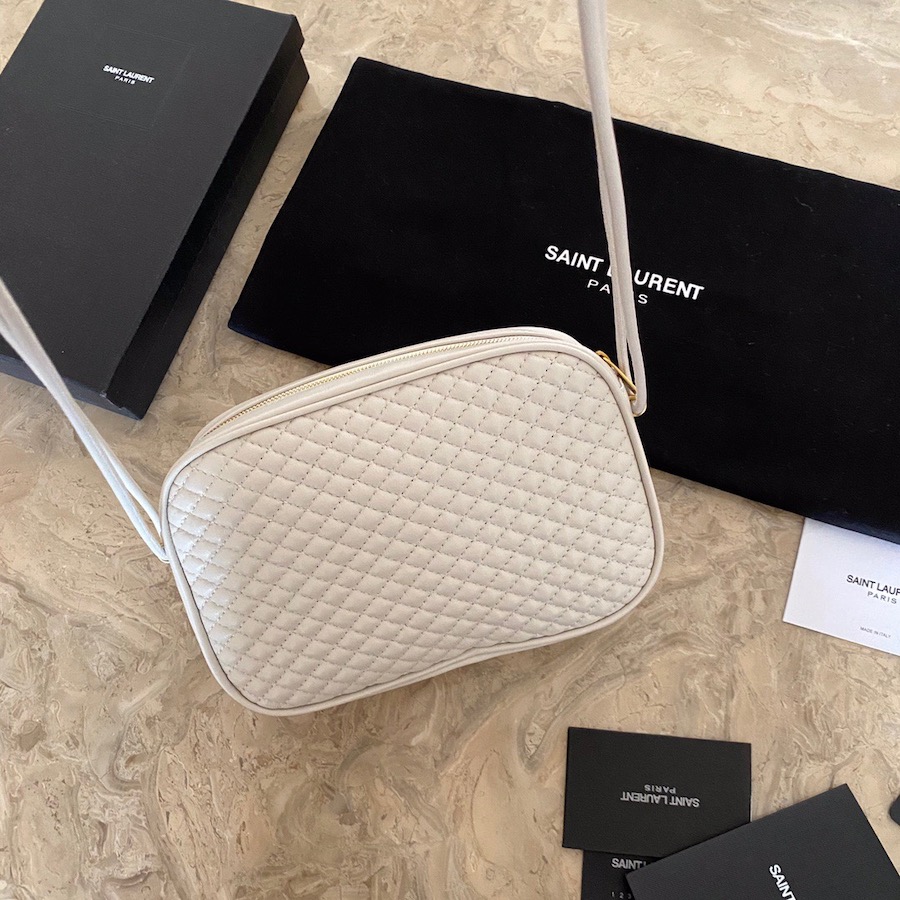 648990 VICTOIRE CAMERA BAG IN QUILTED LAMBSKIN, YSL Saint Laurent