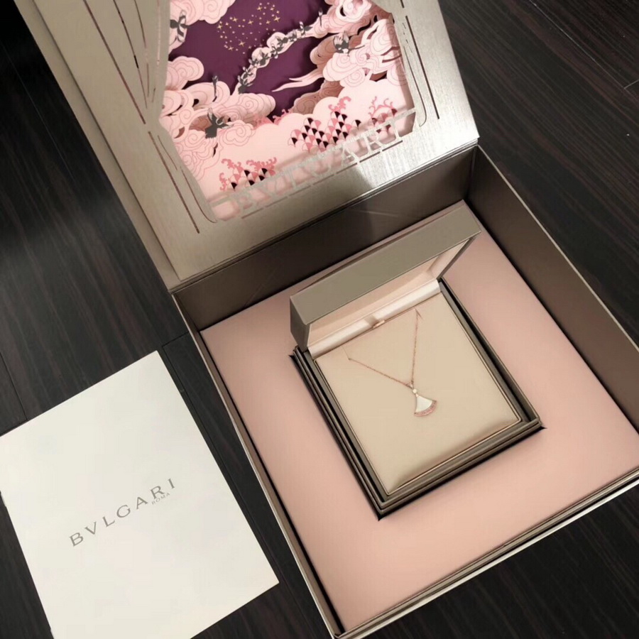 Necklaces & Pendants, Bvlgari