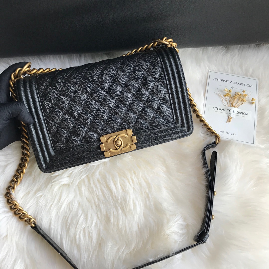 A67086, CHANEL BOY CHANEL HANDBAG, GRAINED CALFSKIN