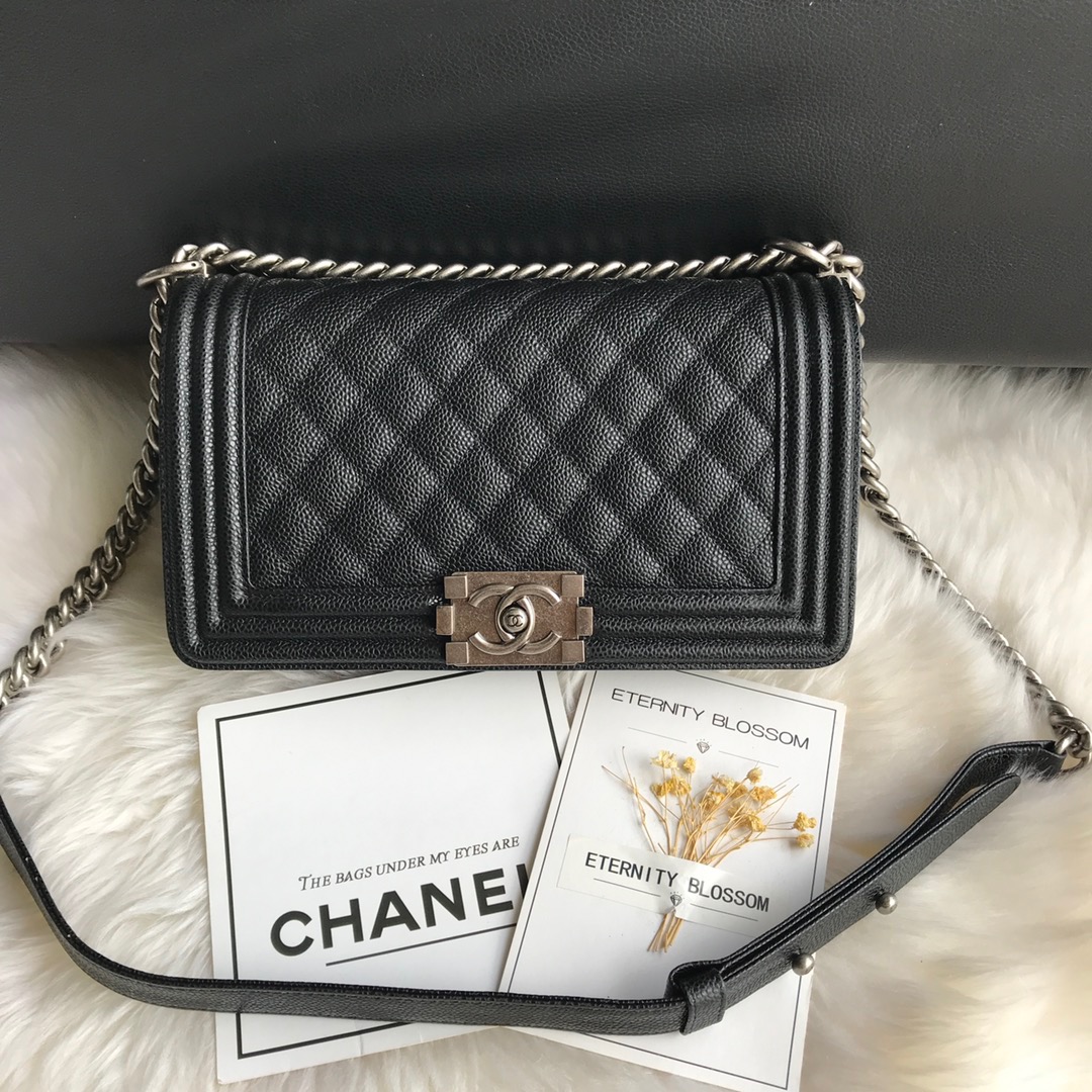 A67086, CHANEL BOY CHANEL HANDBAG, GRAINED CALFSKIN