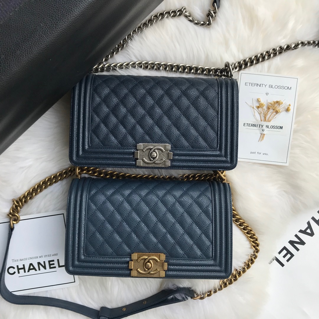 A67086, CHANEL BOY CHANEL HANDBAG, GRAINED CALFSKIN