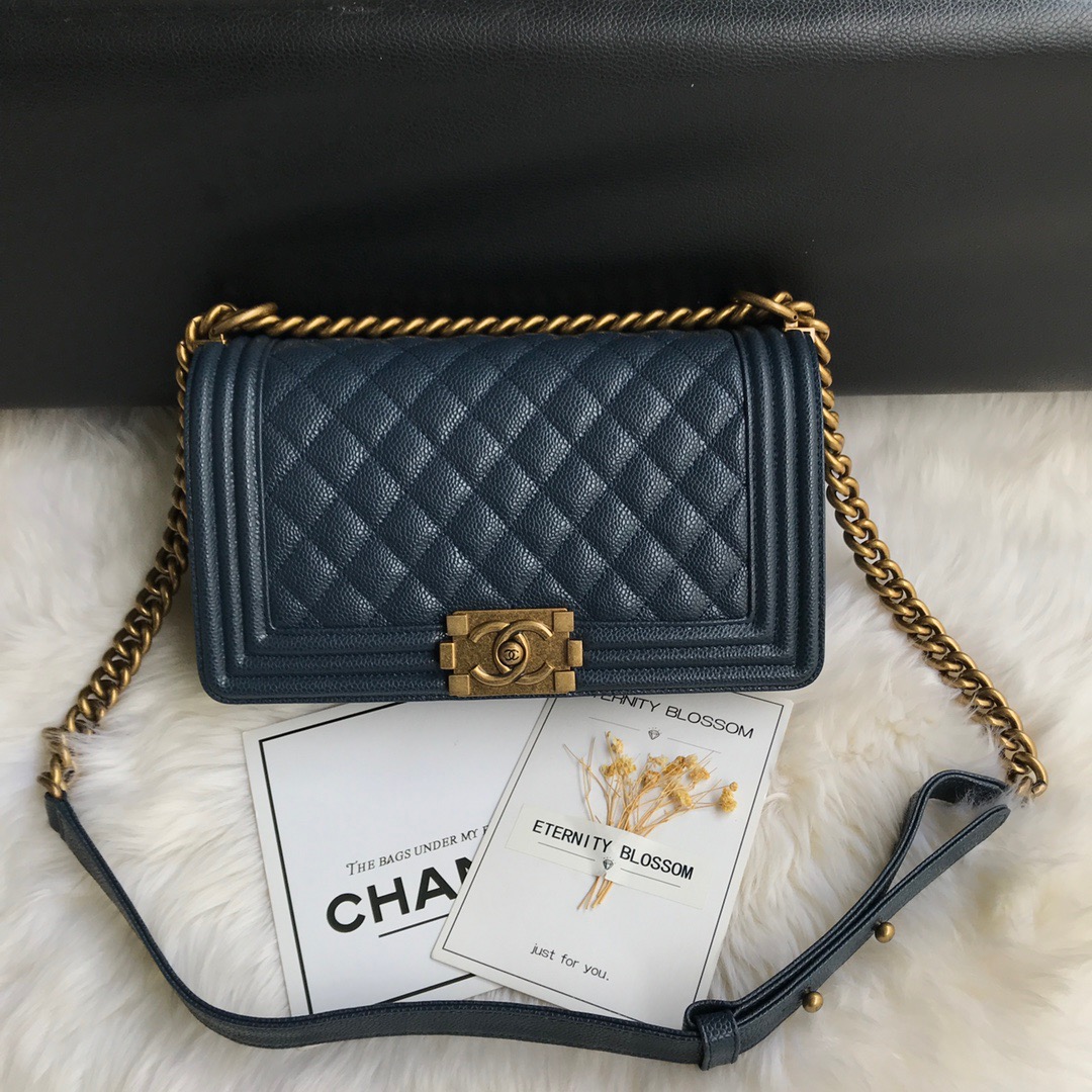 A67086, CHANEL BOY CHANEL HANDBAG, GRAINED CALFSKIN