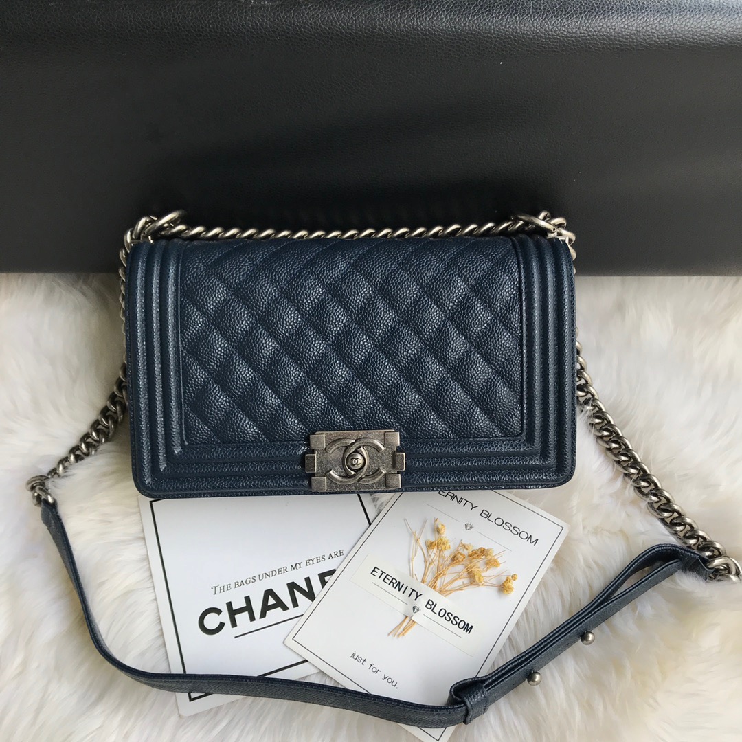 A67086, CHANEL BOY CHANEL HANDBAG, GRAINED CALFSKIN